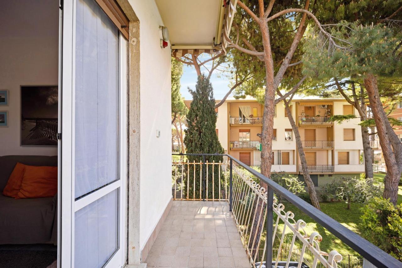 Casa Serena 12 Bordighera Bagian luar foto